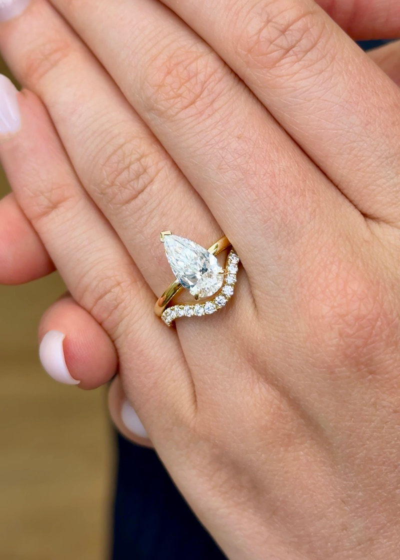 Dakota & James — 2ct Pear · 18ct Yellow · Alicia